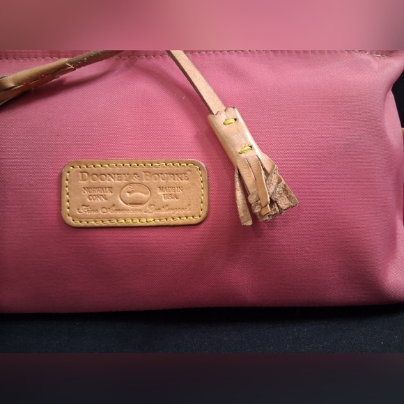 Dooney Bourke Pink Canvas Coat Leather W/ Tassel And Detachable Shoulder Strap - Picture 3 of 13